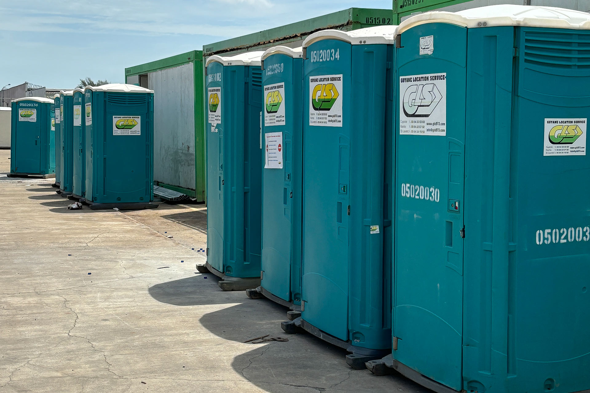 ngo-illustration-Artboard 5 Location WC autonomes Guyane